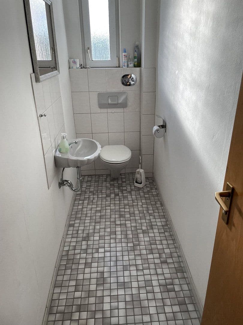 Prenájom bytu 20 m², Stuttgart, Bádensko-Wurttembersko Prenájom bytu 20 m², Stuttgart, Bádensko-Wurttembersko