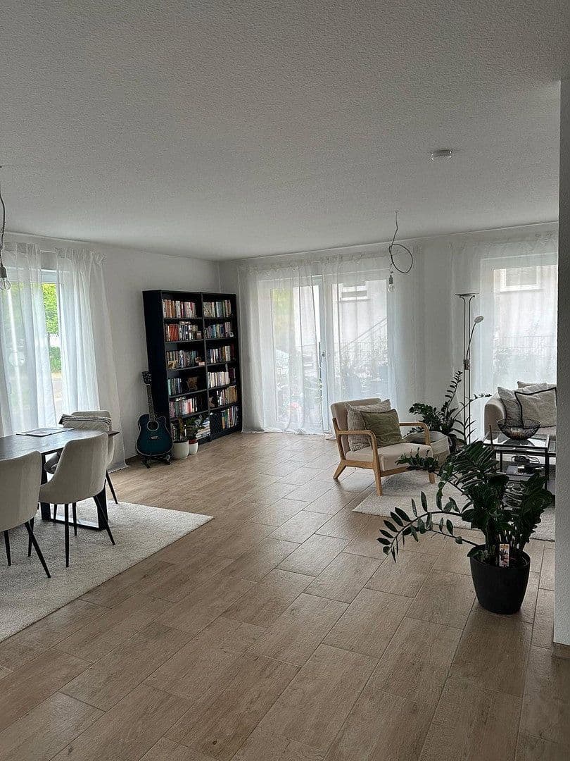 Prenájom domu 144 m², pozemek 269 m², Haibach, Bavorsko Prenájom domu 144 m², pozemek 269 m², Haibach, Bavorsko