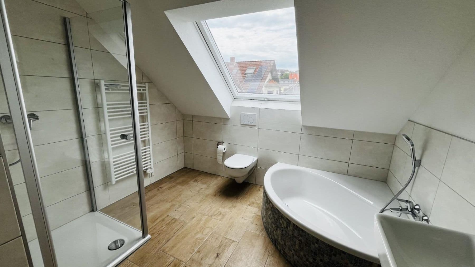 Prenájom domu 144 m², pozemek 269 m², Haibach, Bavorsko Prenájom domu 144 m², pozemek 269 m², Haibach, Bavorsko