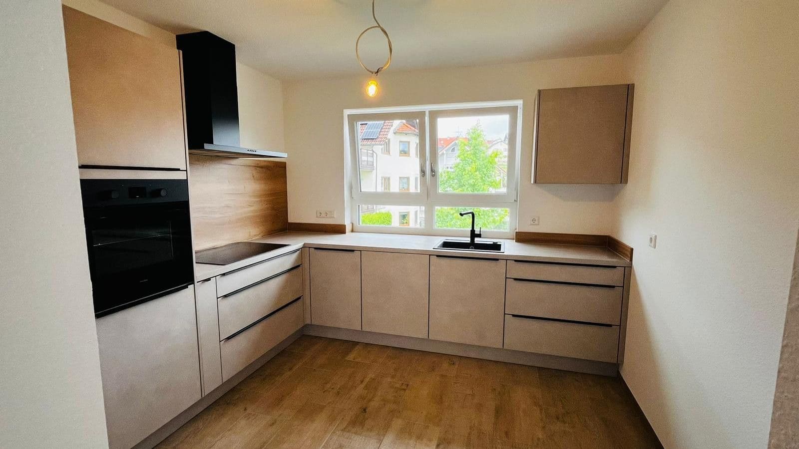 Prenájom domu 144 m², pozemek 269 m², Haibach, Bavorsko Prenájom domu 144 m², pozemek 269 m², Haibach, Bavorsko