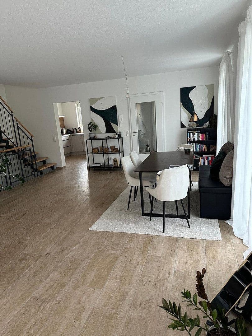 Prenájom domu 144 m², pozemek 269 m², Haibach, Bavorsko Prenájom domu 144 m², pozemek 269 m², Haibach, Bavorsko