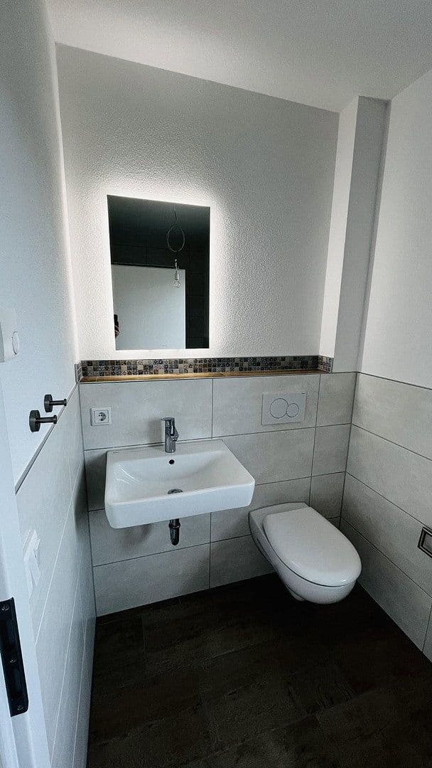 Prenájom domu 144 m², pozemek 269 m², Haibach, Bavorsko Prenájom domu 144 m², pozemek 269 m², Haibach, Bavorsko