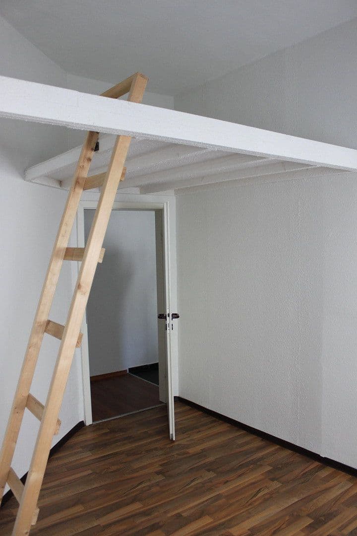 Prenájom bytu 5-izbový 115 m², Meißner Straße, 3, Wilsdruff, Sasko Prenájom bytu 5-izbový 115 m², Meißner Straße, 3, Wilsdruff, Sasko