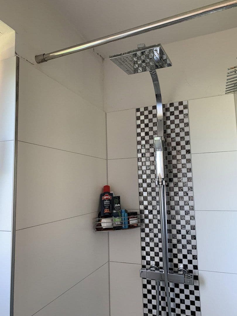Prenájom bytu 4-izbový 97 m², Glaserstr. 11, Frankfurt am Main Oberrad, Hesensko Prenájom bytu 4-izbový 97 m², Glaserstr. 11, Frankfurt am Main Oberrad, Hesensko
