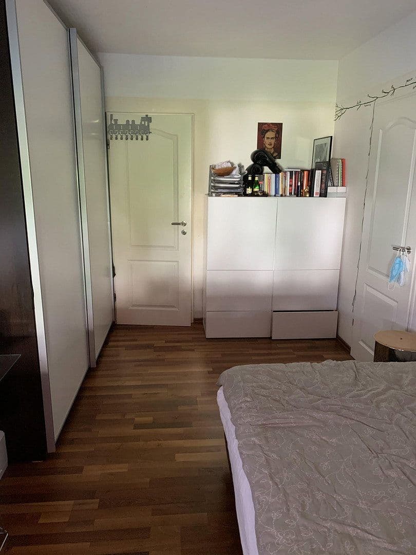 Prenájom bytu 4-izbový 97 m², Glaserstr. 11, Frankfurt am Main Oberrad, Hesensko Prenájom bytu 4-izbový 97 m², Glaserstr. 11, Frankfurt am Main Oberrad, Hesensko