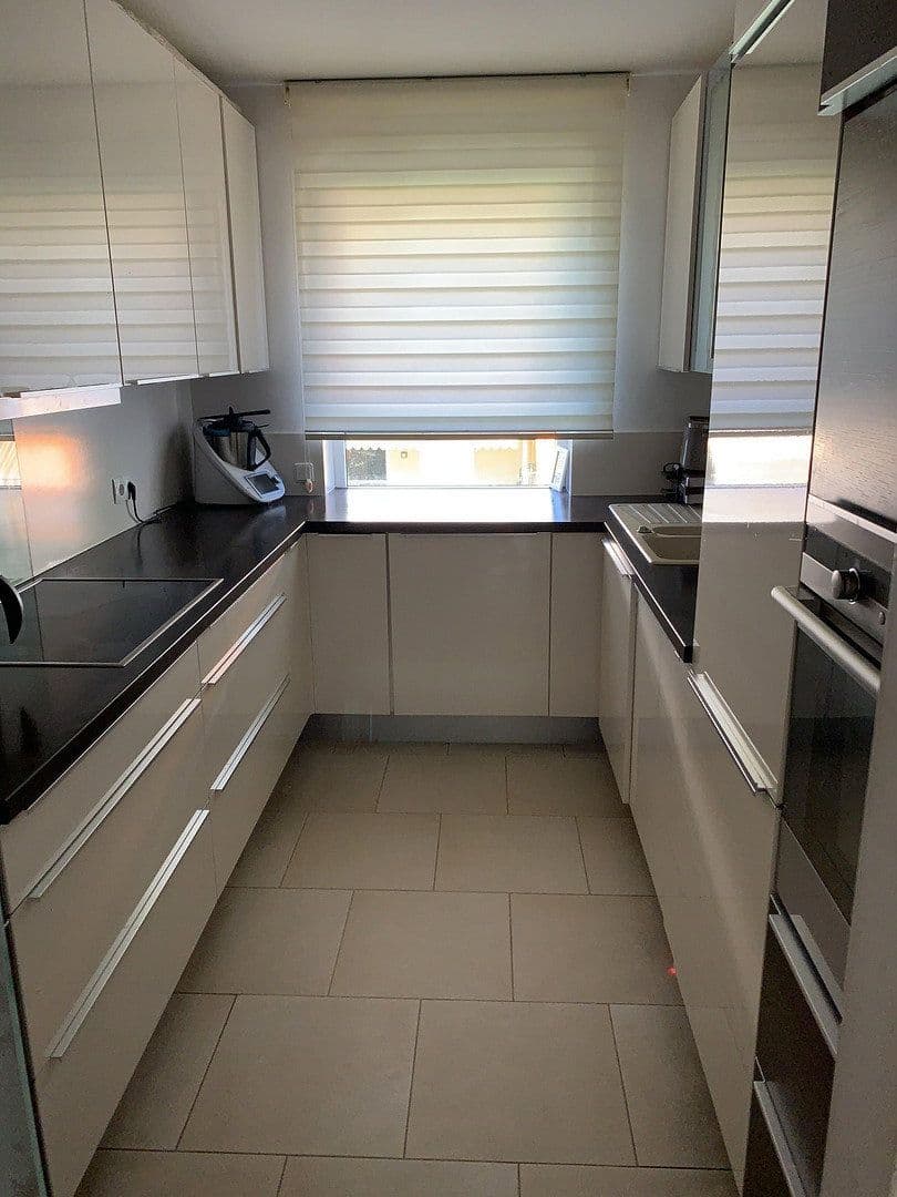 Prenájom bytu 4-izbový 97 m², Glaserstr. 11, Frankfurt am Main Oberrad, Hesensko Prenájom bytu 4-izbový 97 m², Glaserstr. 11, Frankfurt am Main Oberrad, Hesensko