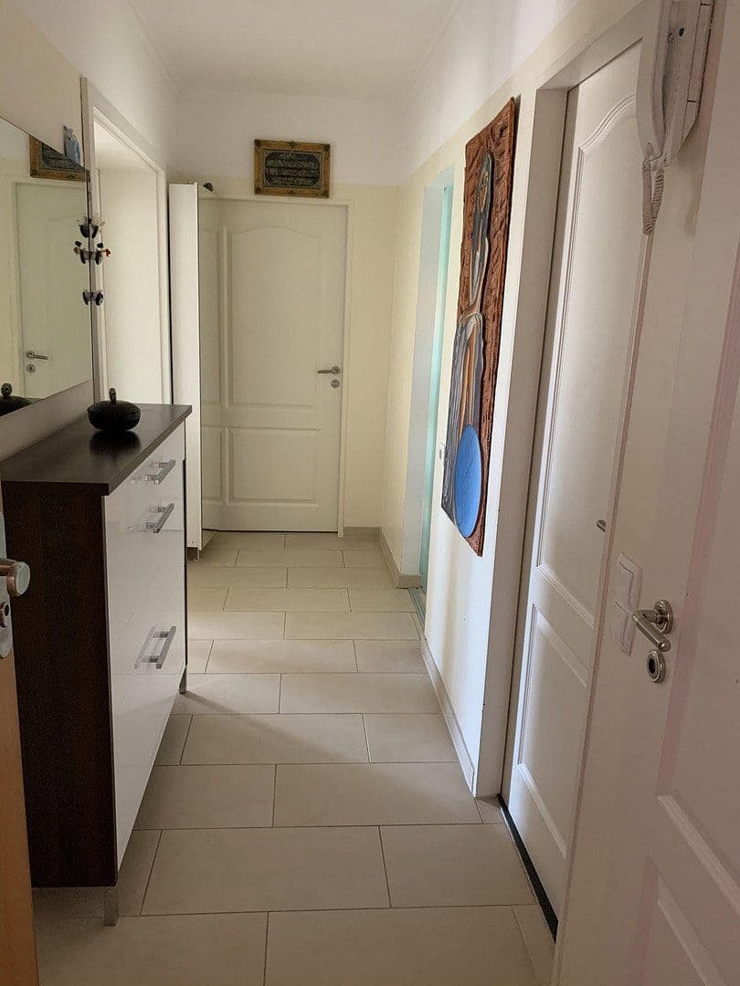 Prenájom bytu 4-izbový 97 m², Glaserstr. 11, Frankfurt am Main Oberrad, Hesensko Prenájom bytu 4-izbový 97 m², Glaserstr. 11, Frankfurt am Main Oberrad, Hesensko