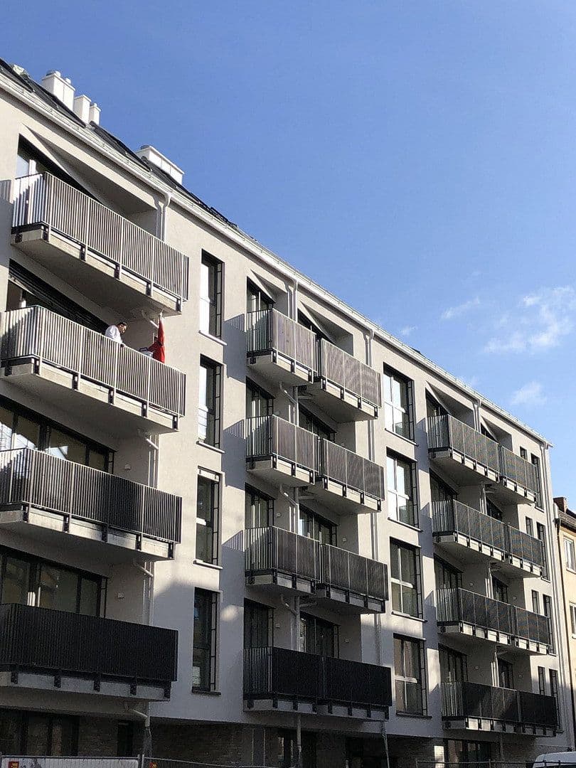 Prenájom bytu 3-izbový 88 m², Maxfeldstr. 48, Nürnberg, Bavorsko Prenájom bytu 3-izbový 88 m², Maxfeldstr. 48, Nürnberg, Bavorsko