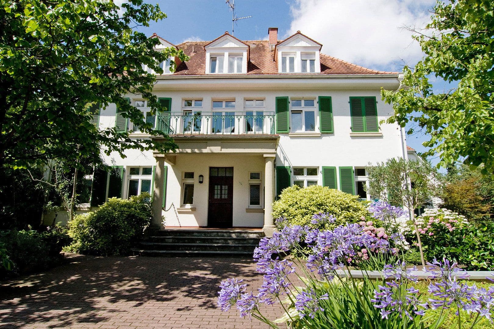 Prenájom bytu 2-izbový 80 m², Heidelberg, Bádensko-Wurttembersko Prenájom bytu 2-izbový 80 m², Heidelberg, Bádensko-Wurttembersko
