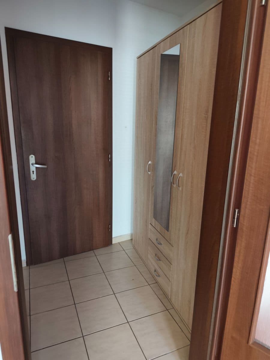 Prenájom bytu 1-izbový 36 m², Resselovo náměstí, Chrudim, Pardubický kraj Prenájom bytu 1-izbový 36 m², Resselovo náměstí, Chrudim, Pardubický kraj