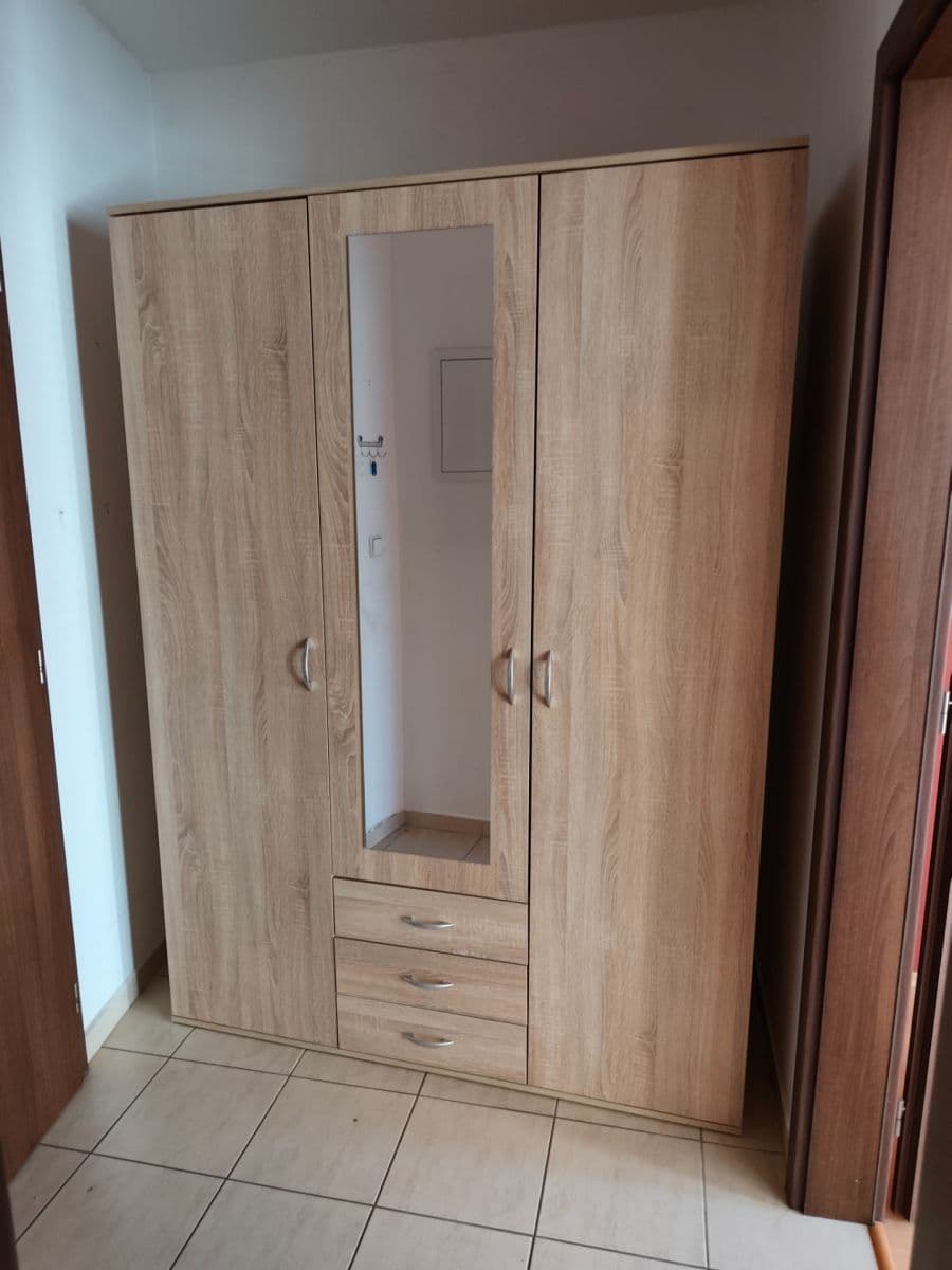 Prenájom bytu 1-izbový 36 m², Resselovo náměstí, Chrudim, Pardubický kraj Prenájom bytu 1-izbový 36 m², Resselovo náměstí, Chrudim, Pardubický kraj
