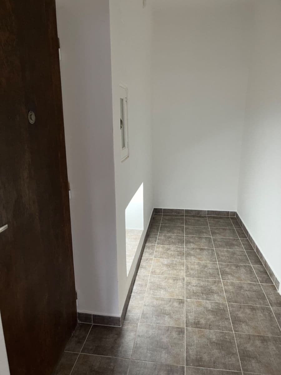Prenájom bytu 1-izbový 40 m², Puškinovo náměstí, Praha, Praha Prenájom bytu 1-izbový 40 m², Puškinovo náměstí, Praha, Praha