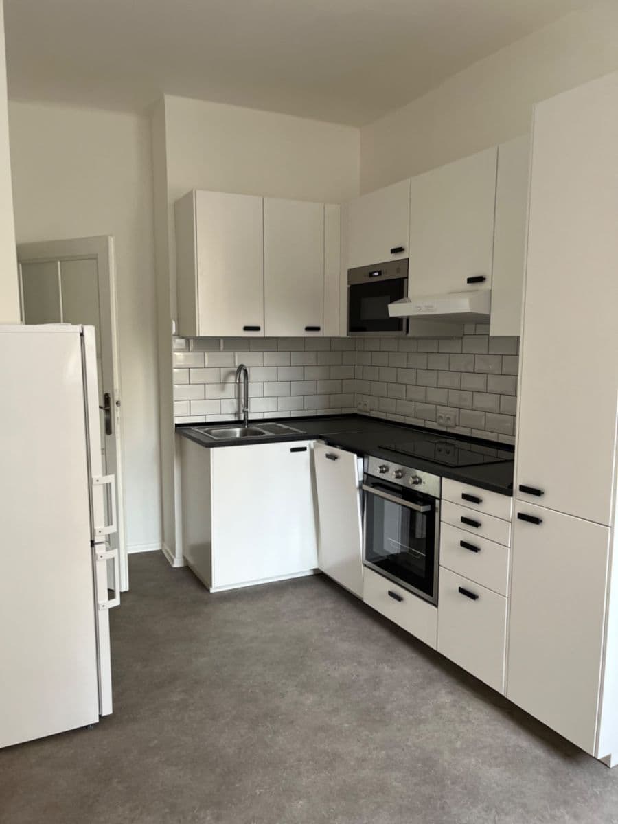 Prenájom bytu 1-izbový 40 m², Puškinovo náměstí, Praha, Praha Prenájom bytu 1-izbový 40 m², Puškinovo náměstí, Praha, Praha