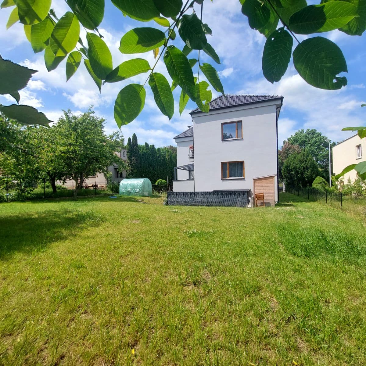 Prenájom bytu 3-izbový 602 m², K Novému dvoru, Praha, Praha Prenájom bytu 3-izbový 602 m², K Novému dvoru, Praha, Praha