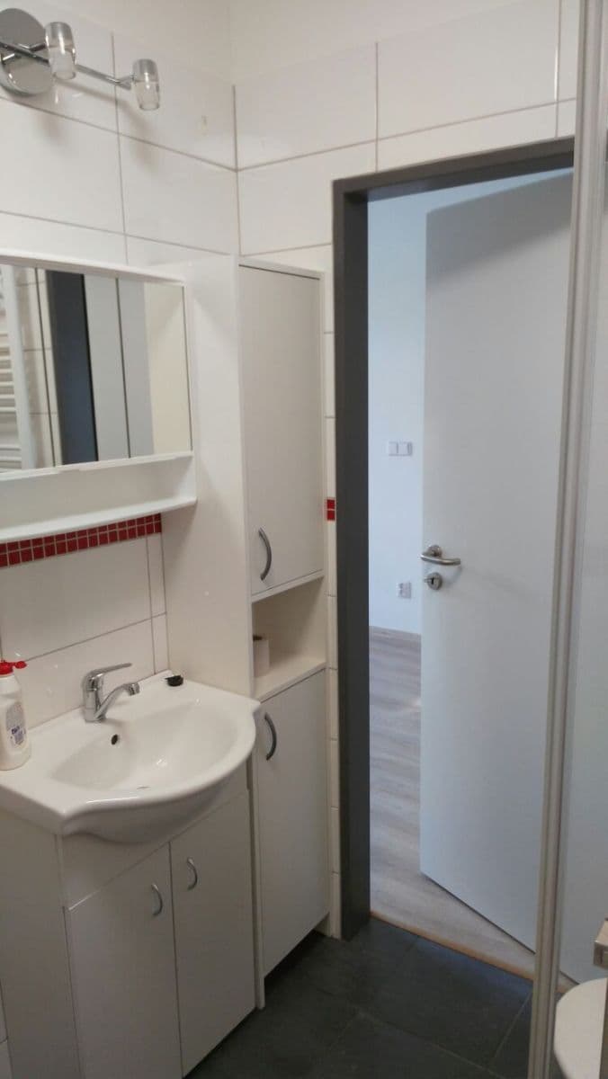 Prenájom bytu 1-izbový 22 m², Chlumova, Jihlava, Kraj Vysočina Prenájom bytu 1-izbový 22 m², Chlumova, Jihlava, Kraj Vysočina