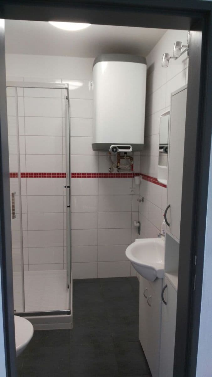 Prenájom bytu 1-izbový 22 m², Chlumova, Jihlava, Kraj Vysočina Prenájom bytu 1-izbový 22 m², Chlumova, Jihlava, Kraj Vysočina