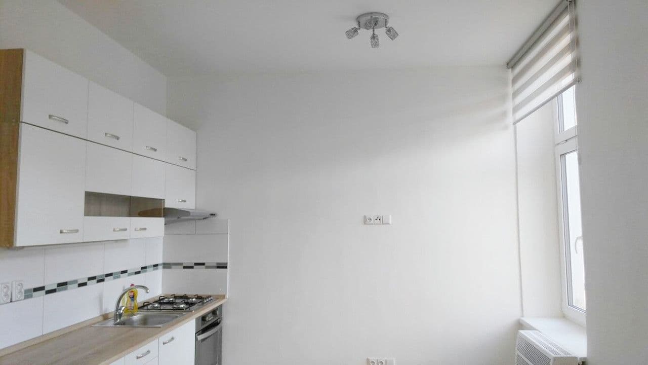 Prenájom bytu 1-izbový 22 m², Chlumova, Jihlava, Kraj Vysočina Prenájom bytu 1-izbový 22 m², Chlumova, Jihlava, Kraj Vysočina