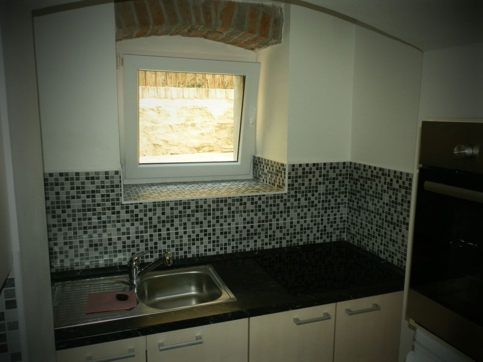 Prenájom bytu 3-izbový 60 m², Elišky Krásnohorské, Ústí nad Labem, Ústecký kraj Prenájom bytu 3-izbový 60 m², Elišky Krásnohorské, Ústí nad Labem, Ústecký kraj