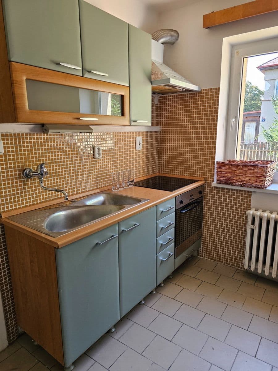 Prenájom bytu 16 m², Lanýžová, Praha, Praha Prenájom bytu 16 m², Lanýžová, Praha, Praha