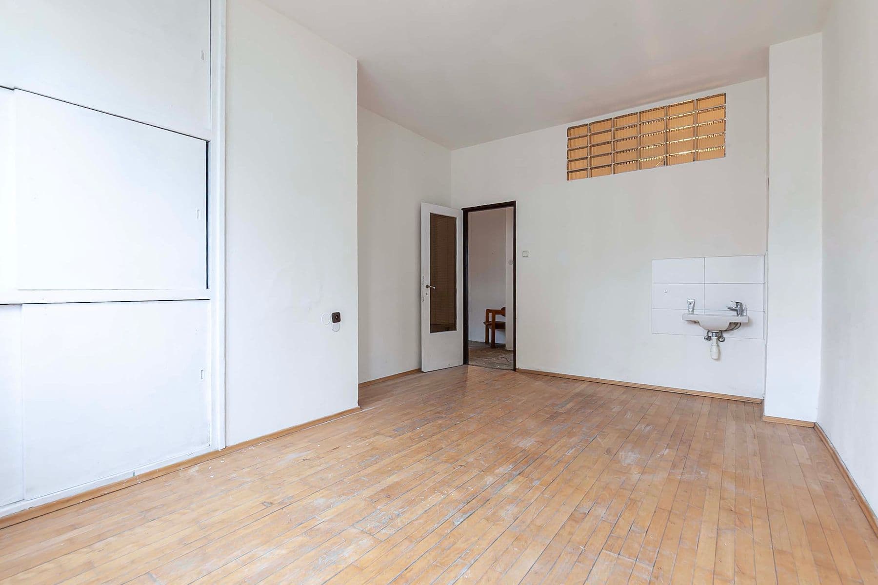 Predaj bytu 2-izbový 57 m², U Elektrárny, Praha, Praha Predaj bytu 2-izbový 57 m², U Elektrárny, Praha, Praha
