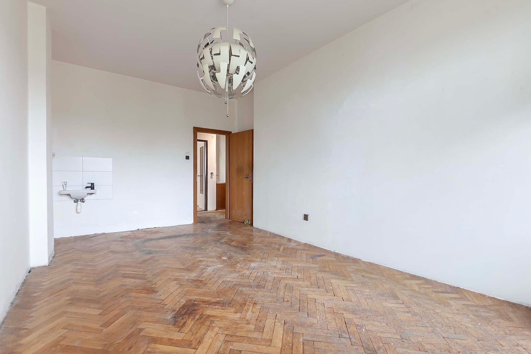 Predaj bytu 2-izbový 57 m², U Elektrárny, Praha, Praha Predaj bytu 2-izbový 57 m², U Elektrárny, Praha, Praha
