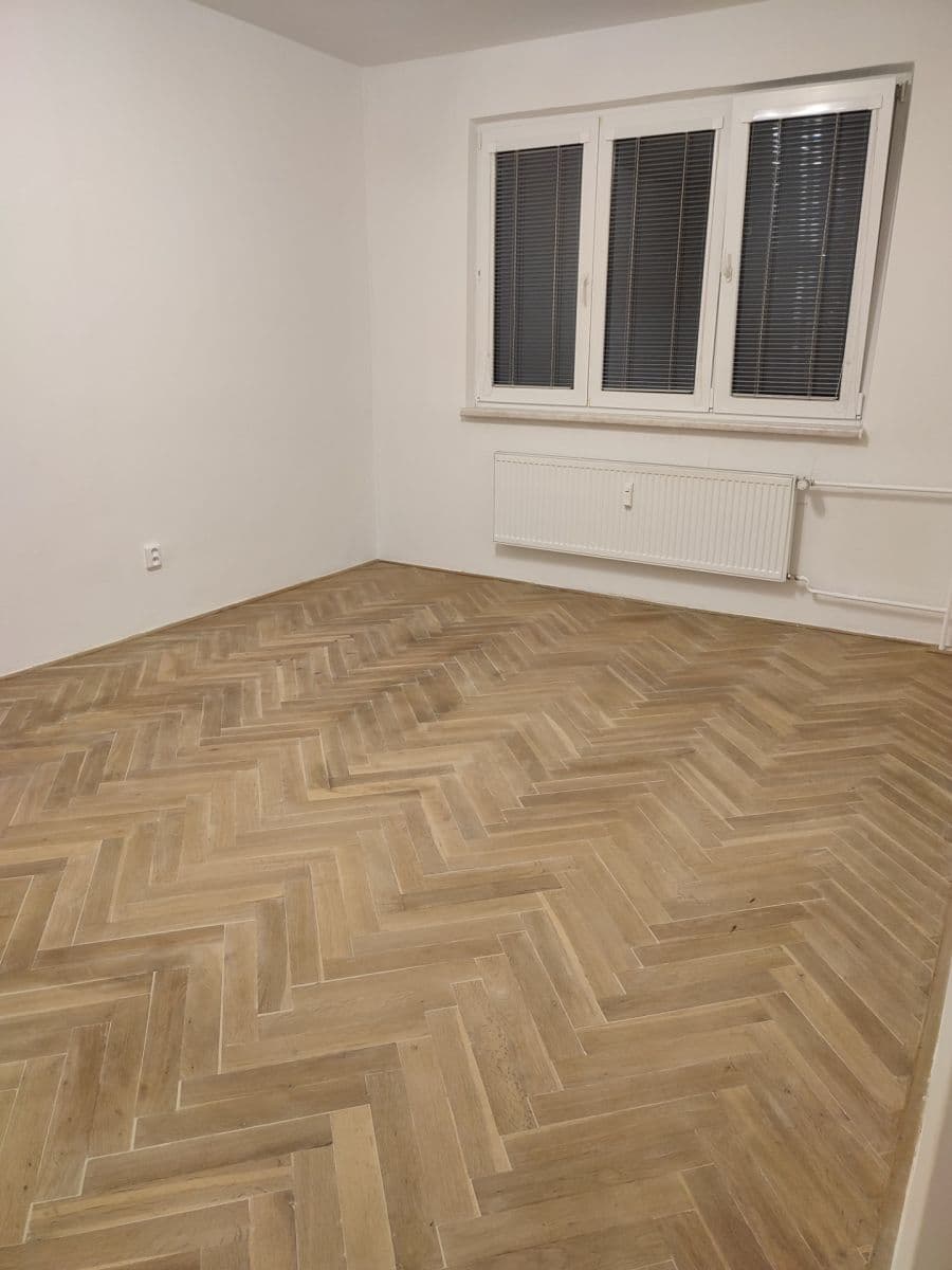 Prenájom bytu 2-izbový 54 m², Tyršova, Zlín, Zlínský kraj Prenájom bytu 2-izbový 54 m², Tyršova, Zlín, Zlínský kraj