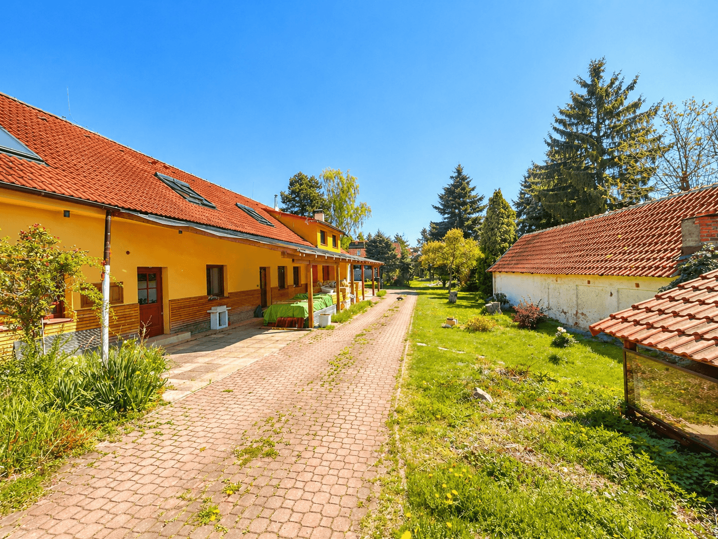 Predaj domu 280 m², pozemek 3.453 m², Choceradská, Ondřejov, Středočeský kraj Predaj domu 280 m², pozemek 3.453 m², Choceradská, Ondřejov, Středočeský kraj