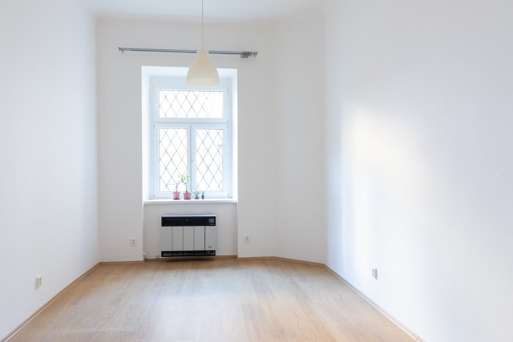 Prenájom bytu 1-izbový 40 m², Mahenova, Praha, Praha Prenájom bytu 1-izbový 40 m², Mahenova, Praha, Praha