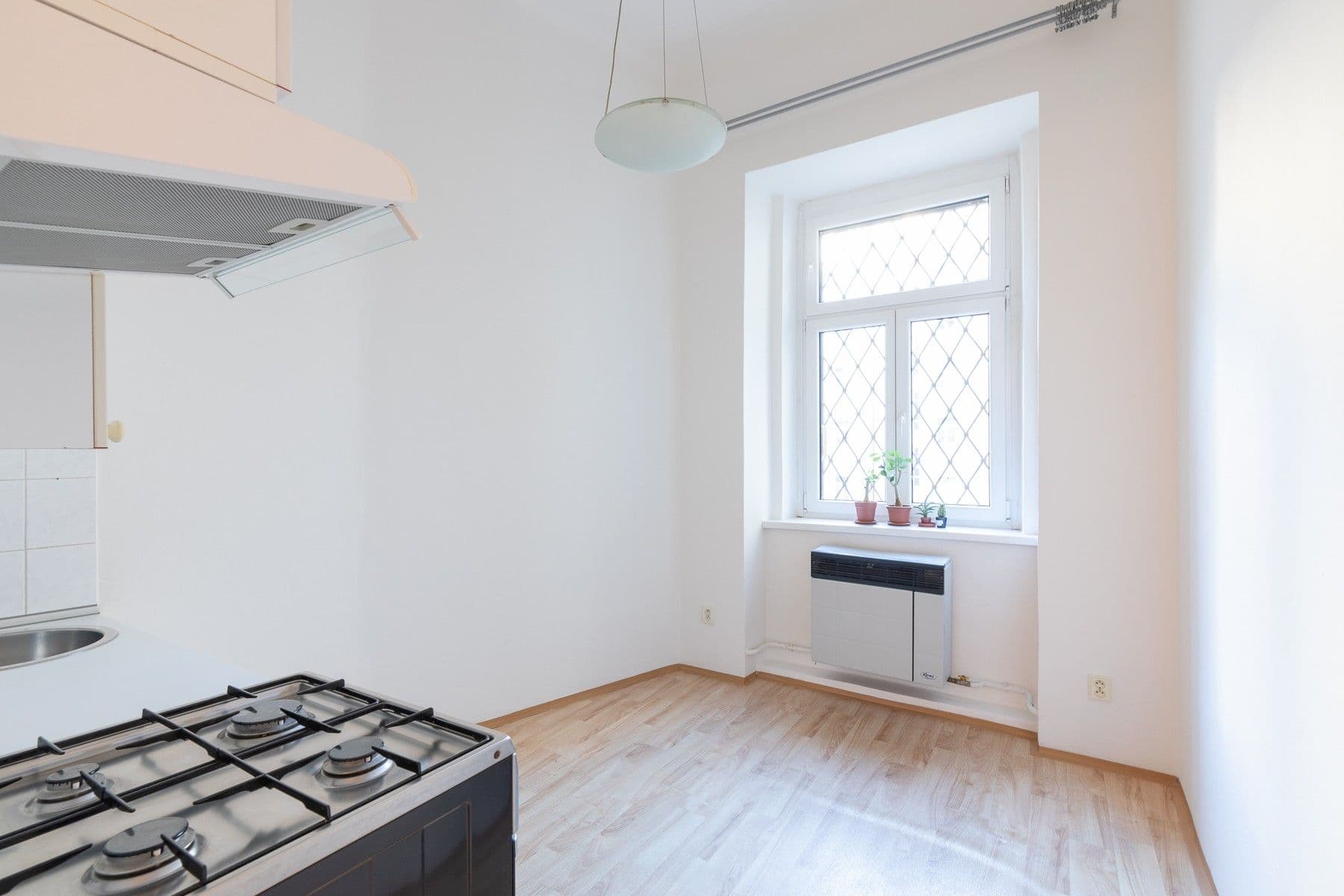 Prenájom bytu 1-izbový 40 m², Mahenova, Praha, Praha Prenájom bytu 1-izbový 40 m², Mahenova, Praha, Praha
