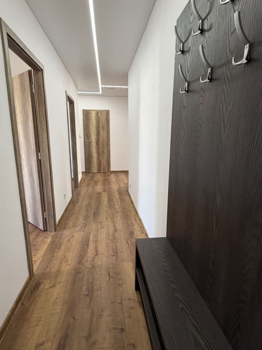 Prenájom bytu 3-izbový 73 m², K Hájku, Frýdek-Místek, Moravskoslezský kraj Prenájom bytu 3-izbový 73 m², K Hájku, Frýdek-Místek, Moravskoslezský kraj