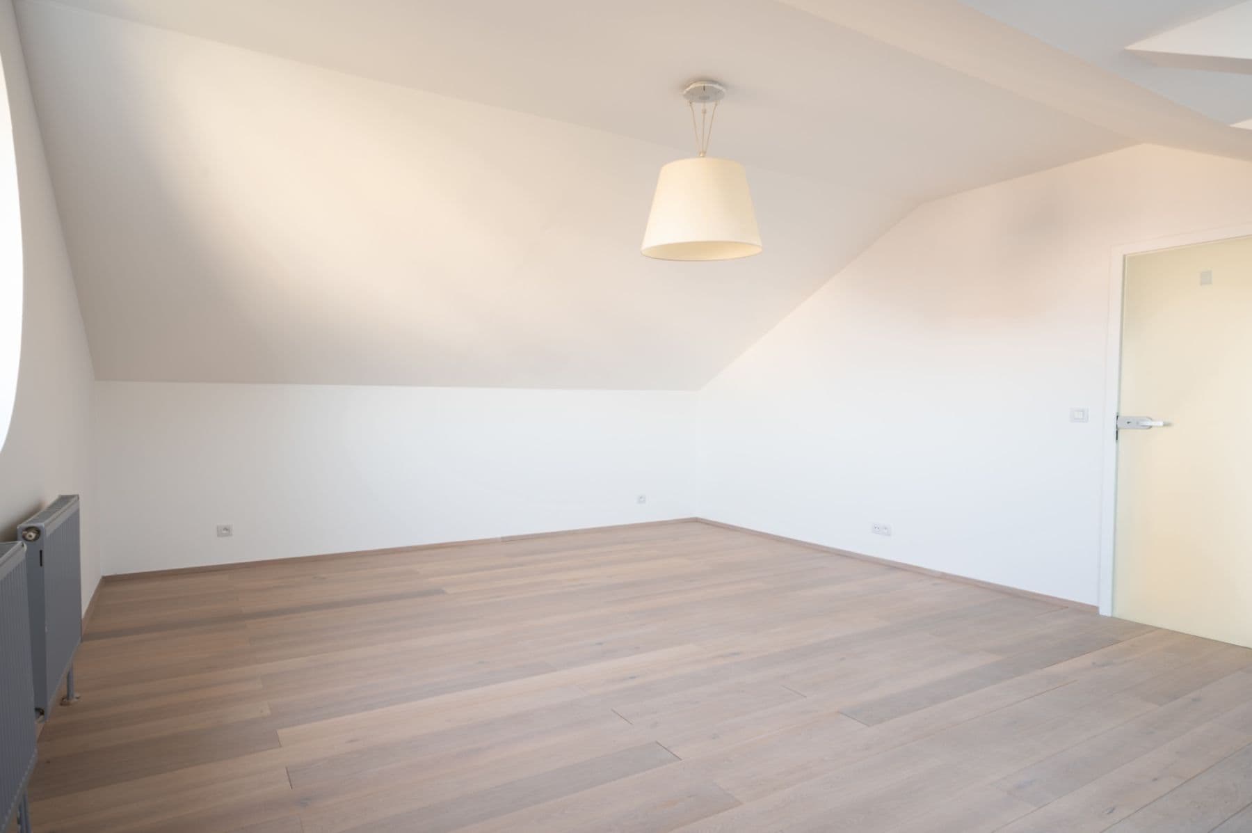 Predaj bytu 3-izbový 134 m², Dělnická, Dolní Břežany, Středočeský kraj Predaj bytu 3-izbový 134 m², Dělnická, Dolní Břežany, Středočeský kraj