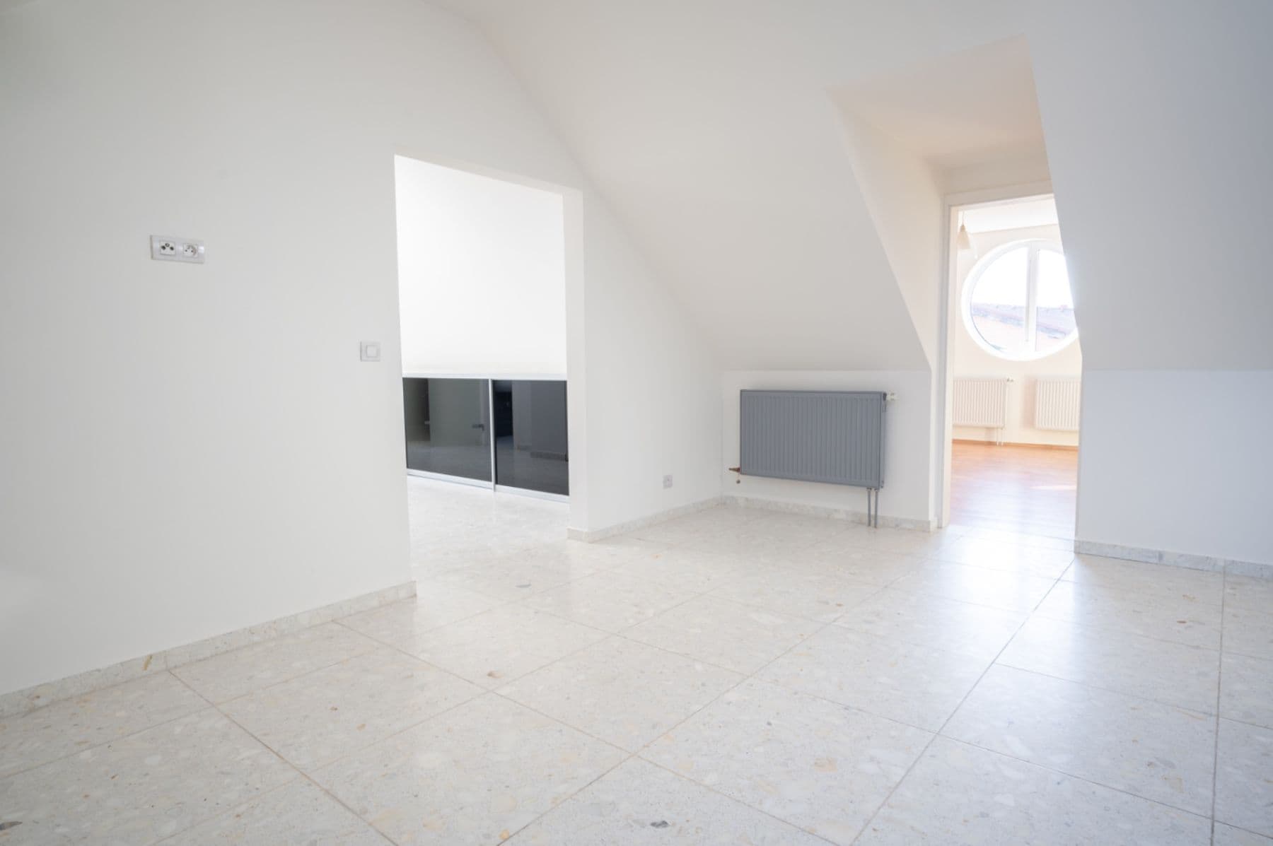 Predaj bytu 3-izbový 134 m², Dělnická, Dolní Břežany, Středočeský kraj Predaj bytu 3-izbový 134 m², Dělnická, Dolní Břežany, Středočeský kraj