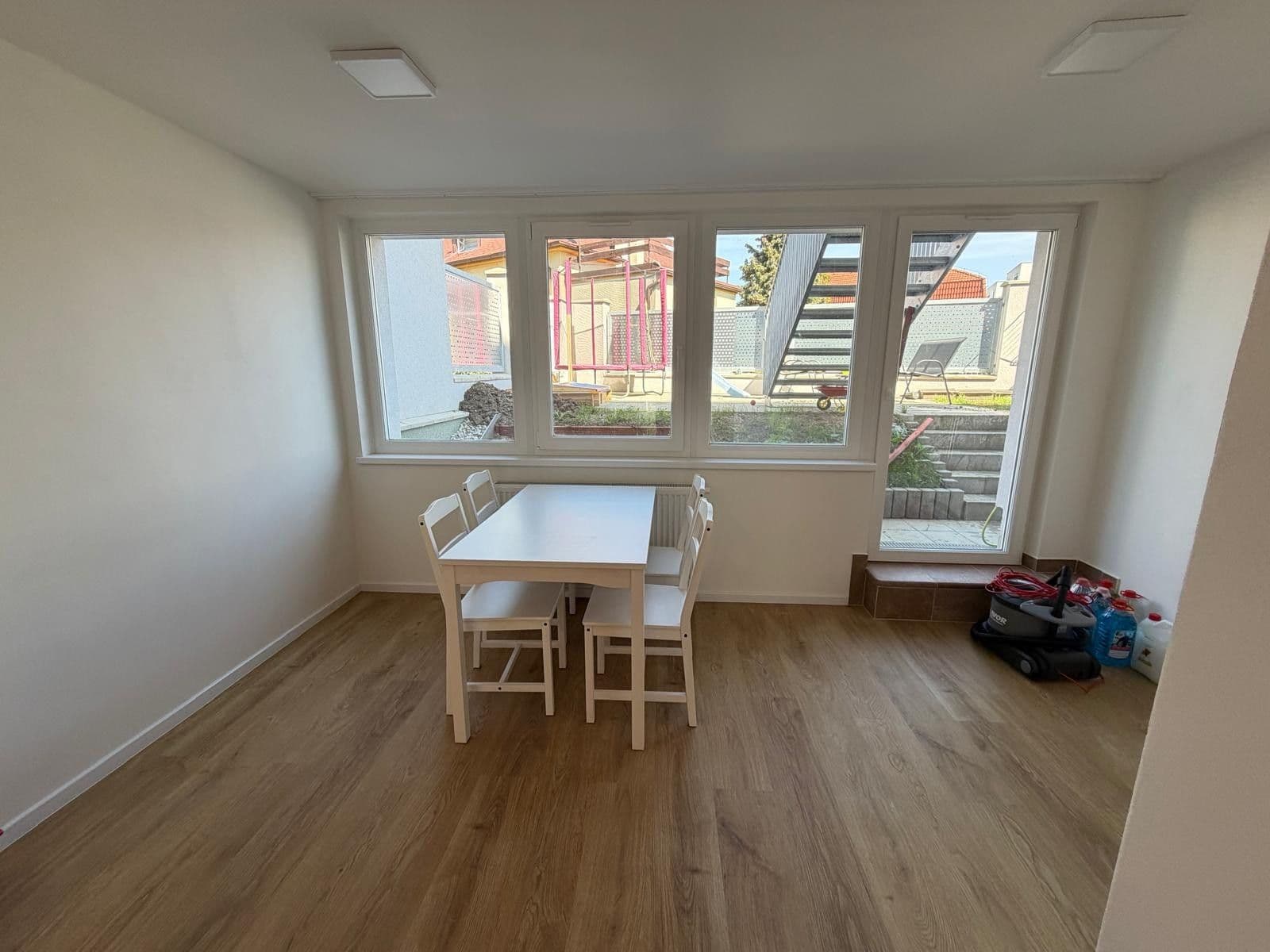 Prenájom nebytového priestoru 75 m², Na Moklině, Praha, Praha Prenájom nebytového priestoru 75 m², Na Moklině, Praha, Praha