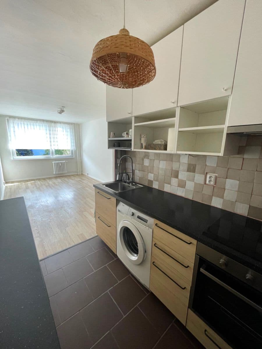 Prenájom bytu 2-izbový 43 m², Rezlerova, Praha, Praha Prenájom bytu 2-izbový 43 m², Rezlerova, Praha, Praha