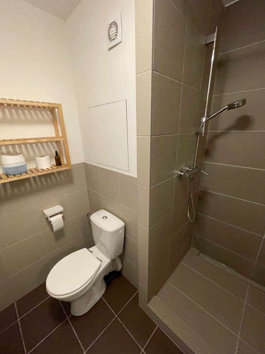 Prenájom bytu 2-izbový 43 m², Rezlerova, Praha, Praha Prenájom bytu 2-izbový 43 m², Rezlerova, Praha, Praha