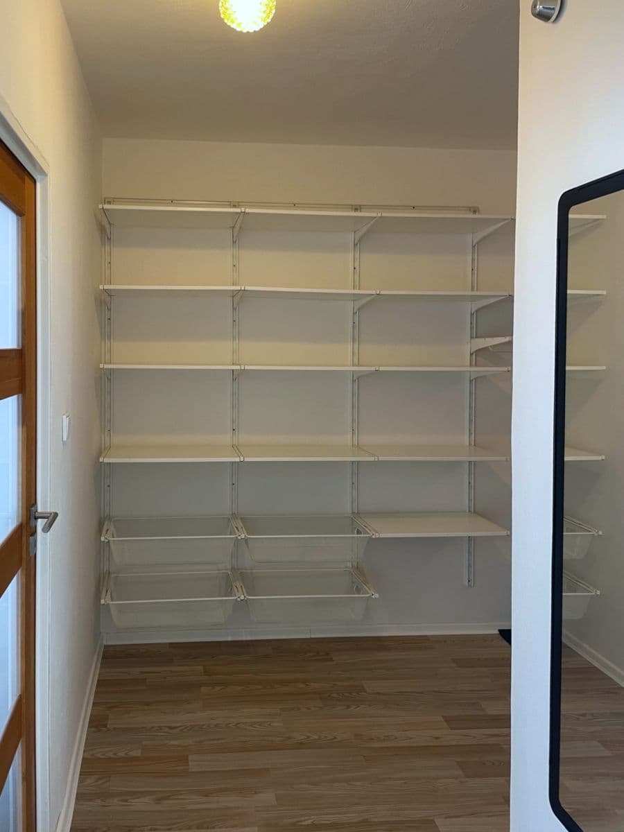 Prenájom bytu 2-izbový 43 m², Rezlerova, Praha, Praha Prenájom bytu 2-izbový 43 m², Rezlerova, Praha, Praha