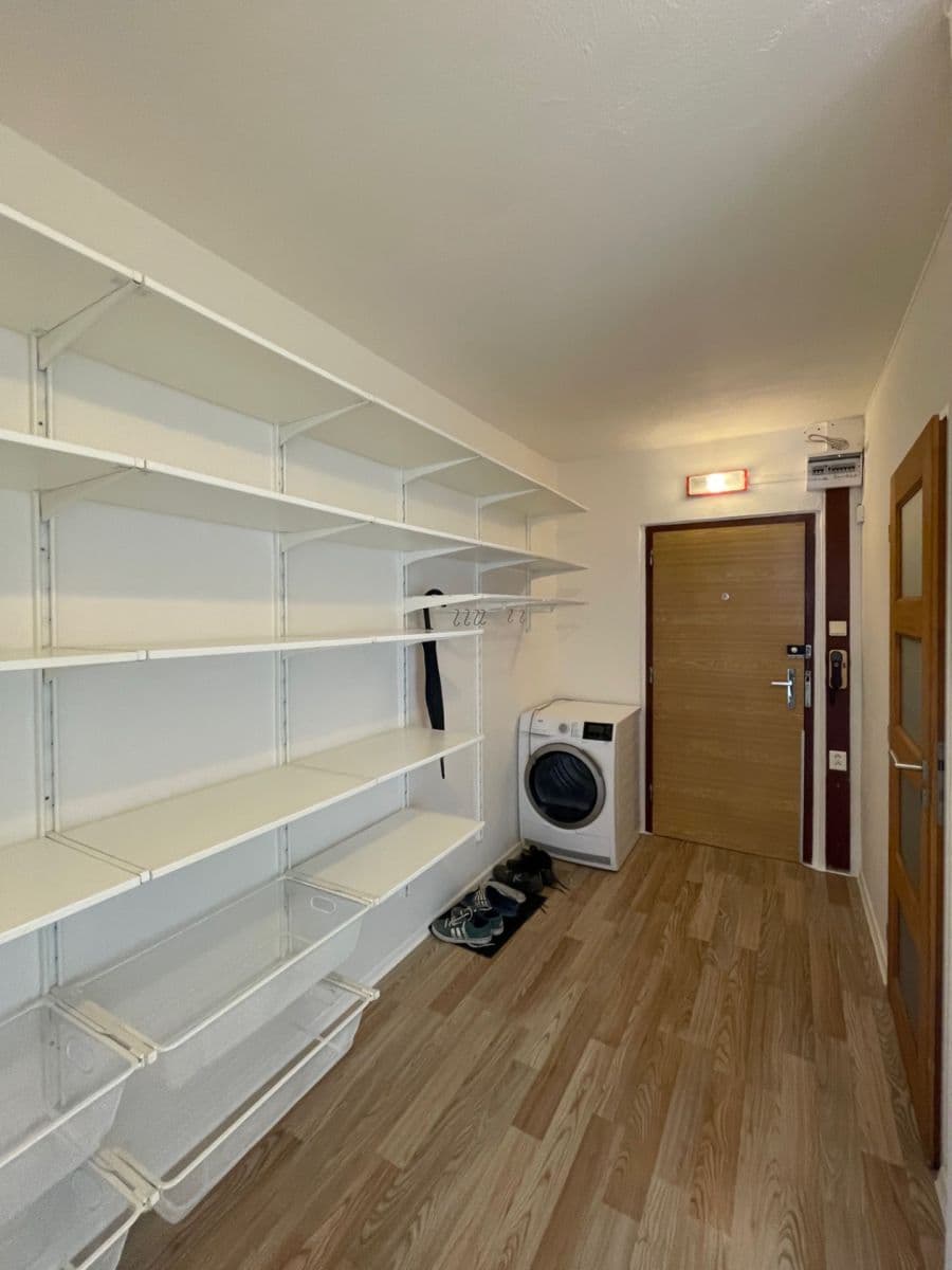 Prenájom bytu 2-izbový 43 m², Rezlerova, Praha, Praha Prenájom bytu 2-izbový 43 m², Rezlerova, Praha, Praha