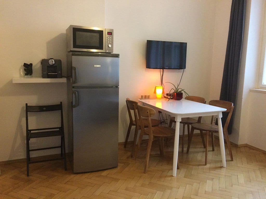 Prenájom bytu 34 m², U Milosrdných, Praha, Praha Prenájom bytu 34 m², U Milosrdných, Praha, Praha