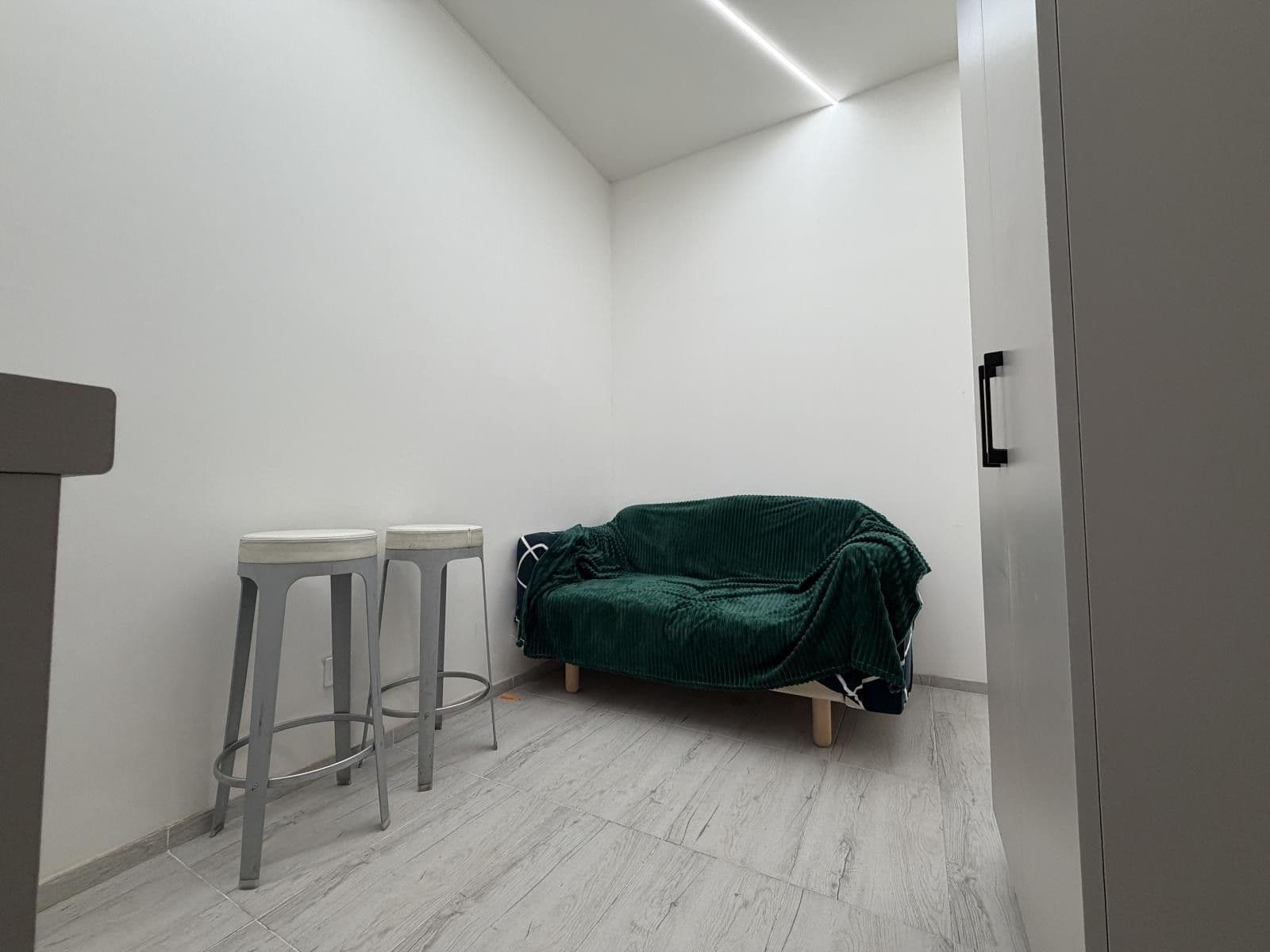 Prenájom bytu 1-izbový 35 m², Na Jarově, Praha, Praha Prenájom bytu 1-izbový 35 m², Na Jarově, Praha, Praha