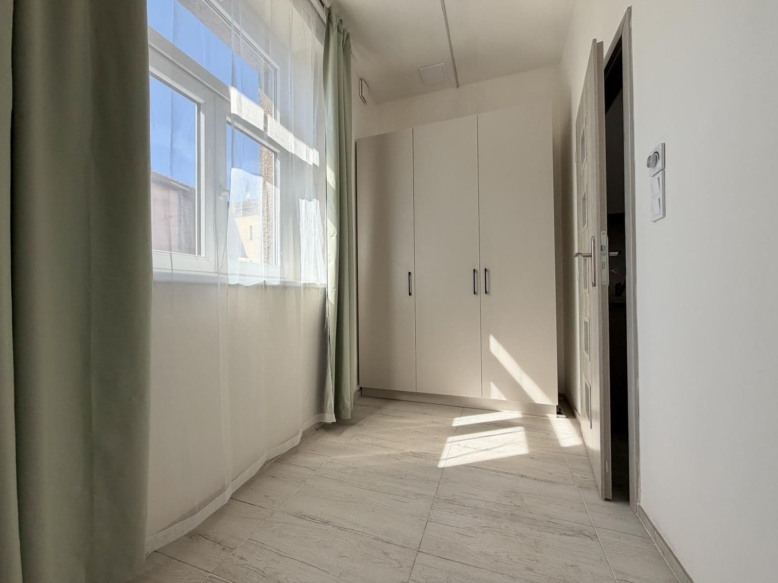 Prenájom bytu 1-izbový 35 m², Na Jarově, Praha, Praha Prenájom bytu 1-izbový 35 m², Na Jarově, Praha, Praha