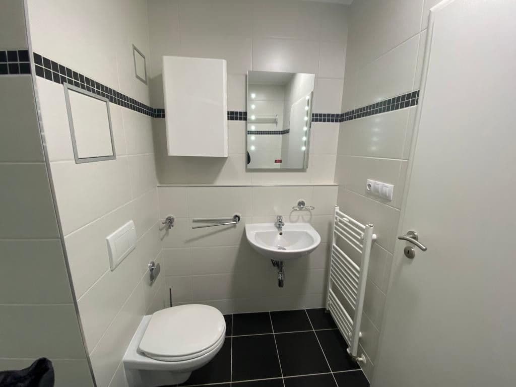 Prenájom bytu 1-izbový 36 m², Masarykovo náměstí, Mnichovice, Středočeský kraj Prenájom bytu 1-izbový 36 m², Masarykovo náměstí, Mnichovice, Středočeský kraj