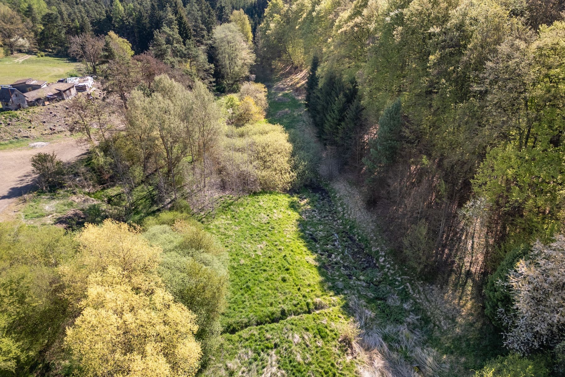 Predaj pozemku 3.576 m², Temešvár, Jihočeský kraj Predaj pozemku 3.576 m², Temešvár, Jihočeský kraj