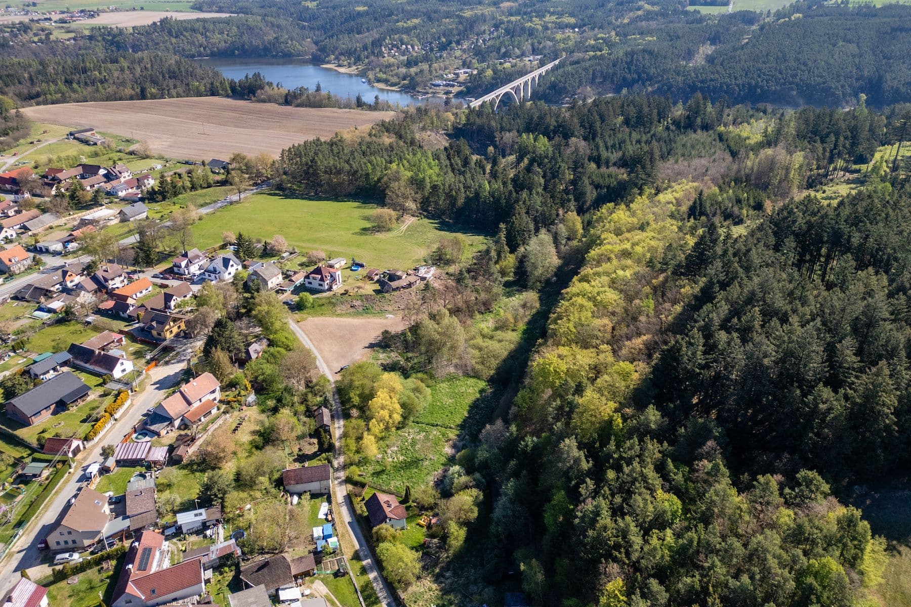 Predaj pozemku 3.576 m², Temešvár, Jihočeský kraj Predaj pozemku 3.576 m², Temešvár, Jihočeský kraj