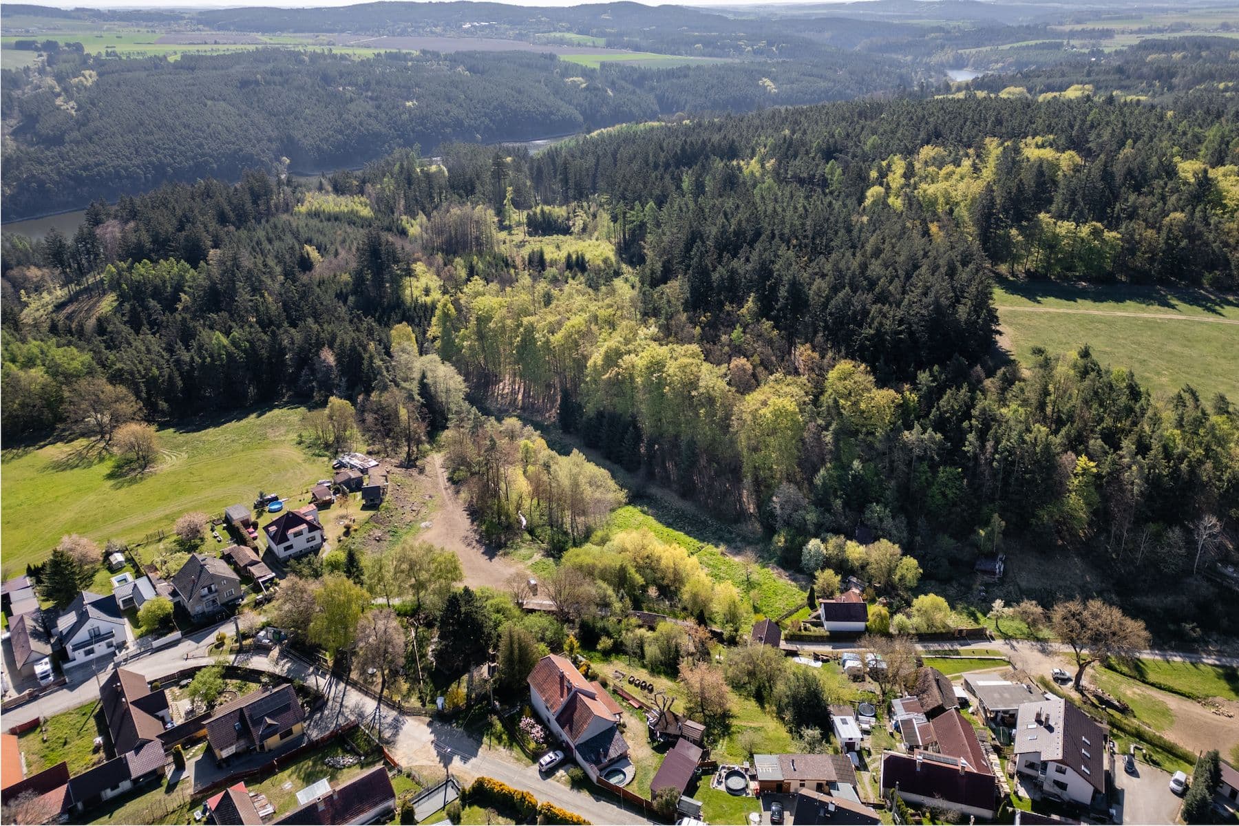 Predaj pozemku 3.576 m², Temešvár, Jihočeský kraj Predaj pozemku 3.576 m², Temešvár, Jihočeský kraj