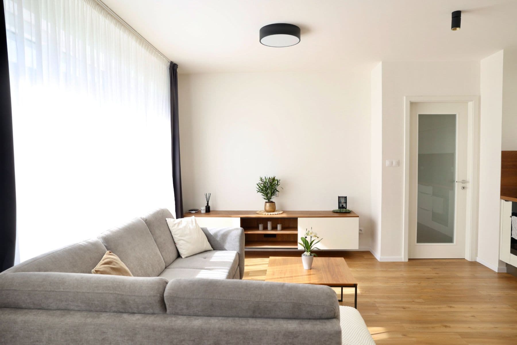 Prenájom bytu 2-izbový 54 m², Karla Čapka, Unhošť, Středočeský kraj Prenájom bytu 2-izbový 54 m², Karla Čapka, Unhošť, Středočeský kraj