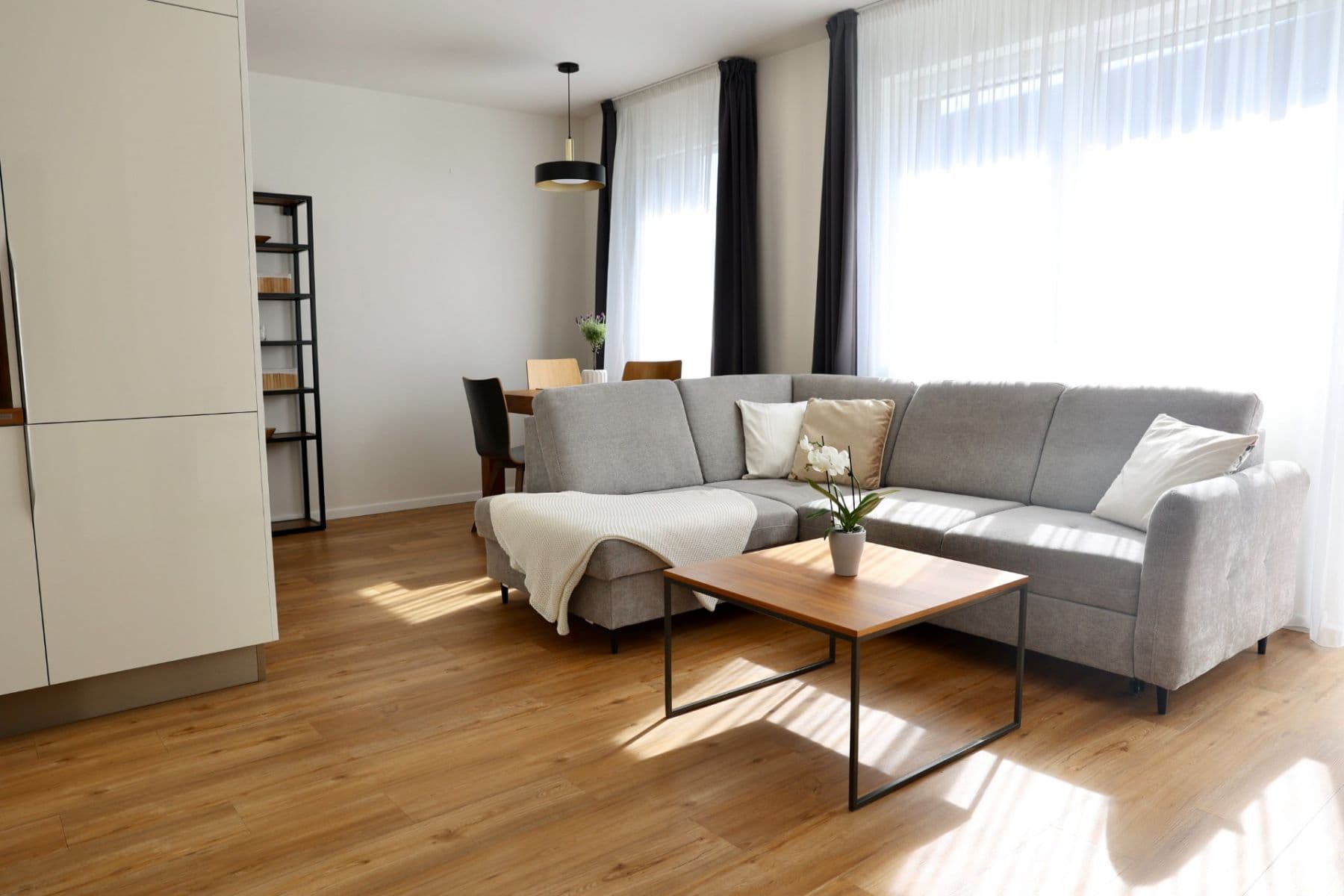 Prenájom bytu 2-izbový 54 m², Karla Čapka, Unhošť, Středočeský kraj Prenájom bytu 2-izbový 54 m², Karla Čapka, Unhošť, Středočeský kraj