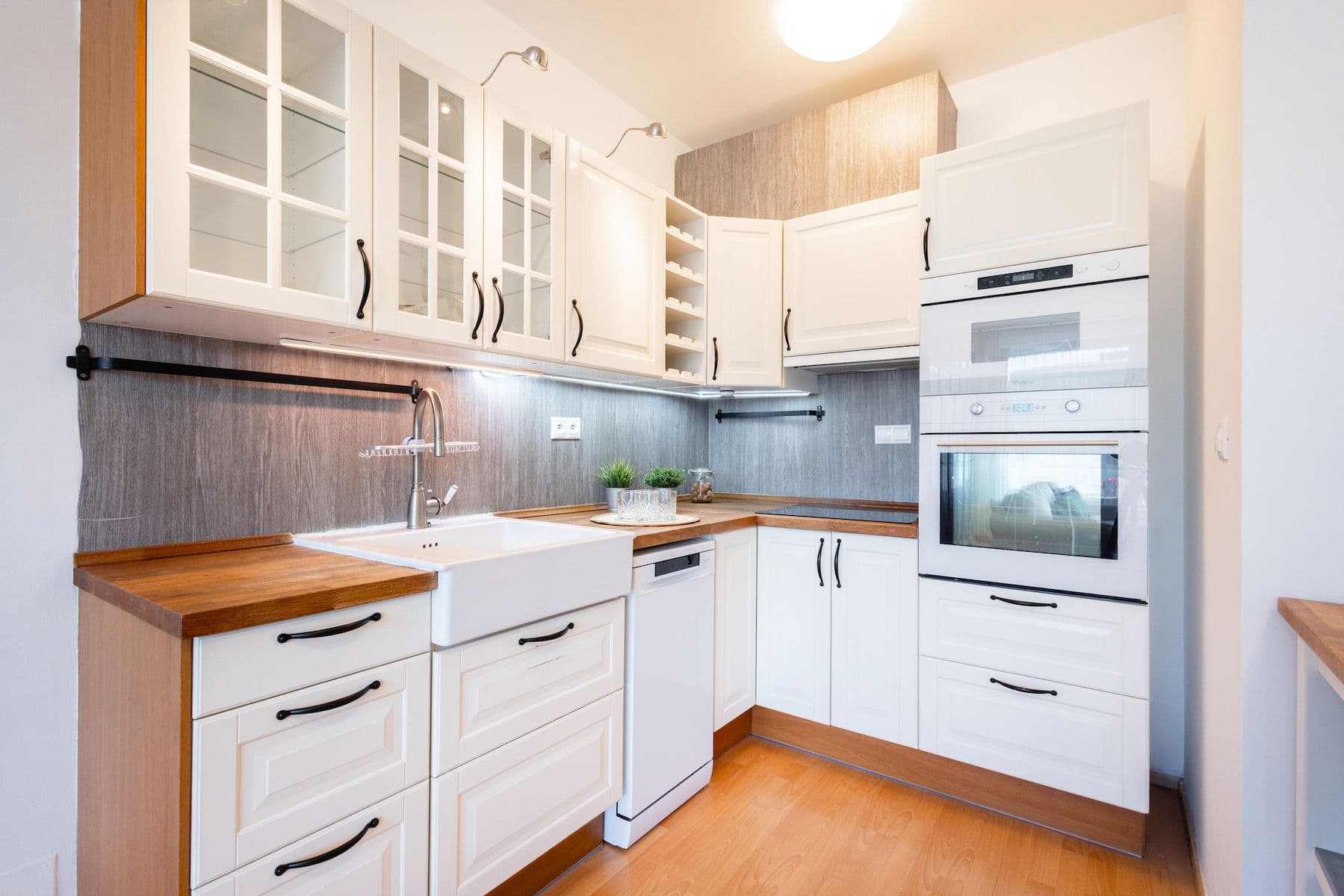 Predaj bytu 3-izbový 78 m², Nepelova, Praha, Praha Predaj bytu 3-izbový 78 m², Nepelova, Praha, Praha
