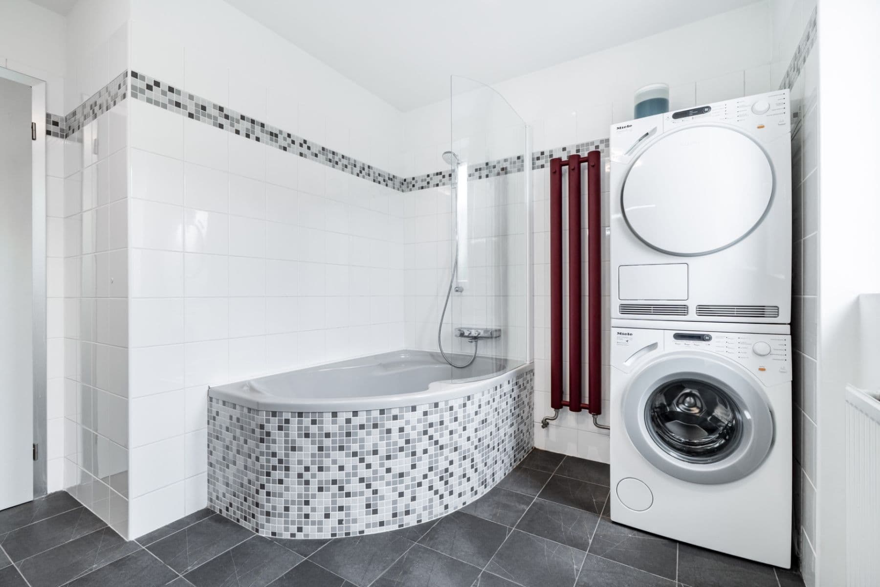 Predaj bytu 4-izbový 96 m², Grégrova, Chomutov, Ústecký kraj Predaj bytu 4-izbový 96 m², Grégrova, Chomutov, Ústecký kraj