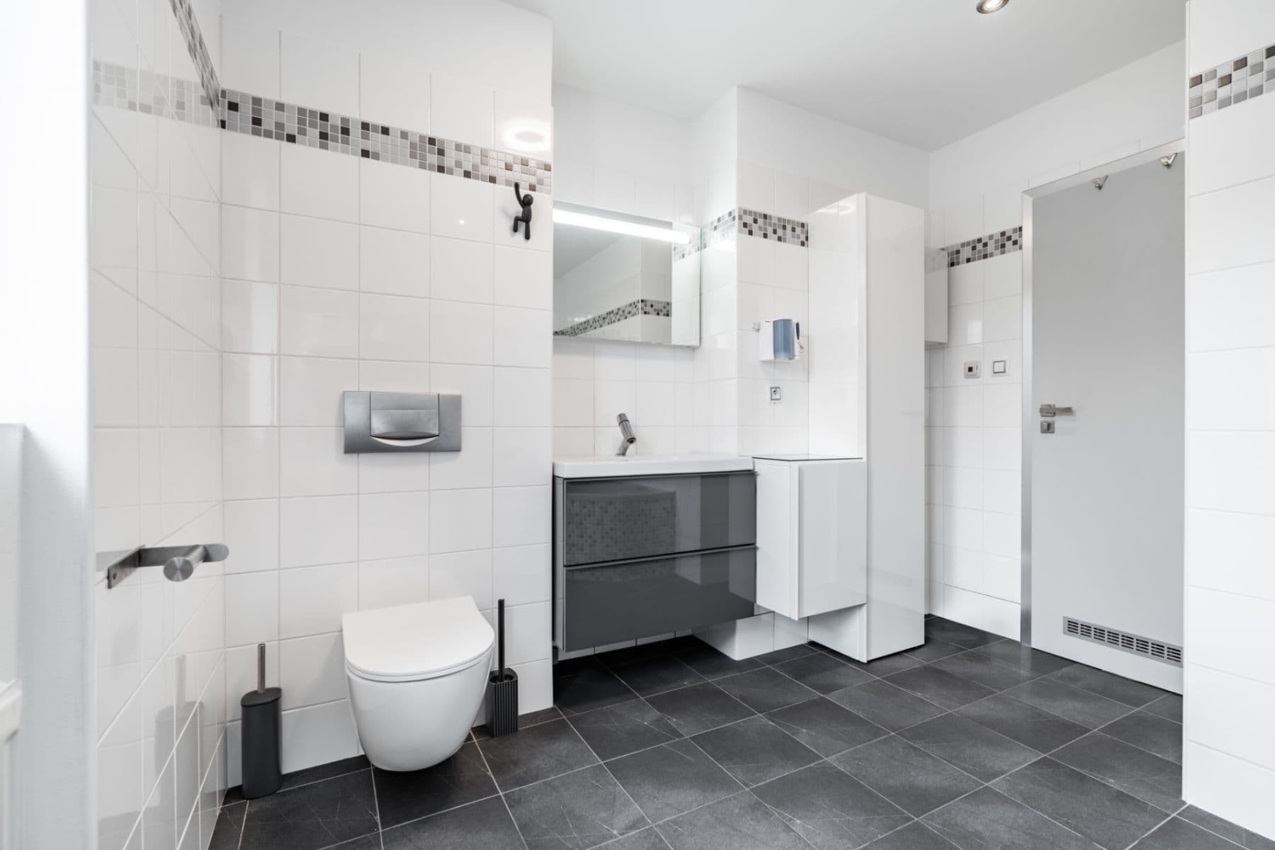 Predaj bytu 4-izbový 96 m², Grégrova, Chomutov, Ústecký kraj Predaj bytu 4-izbový 96 m², Grégrova, Chomutov, Ústecký kraj
