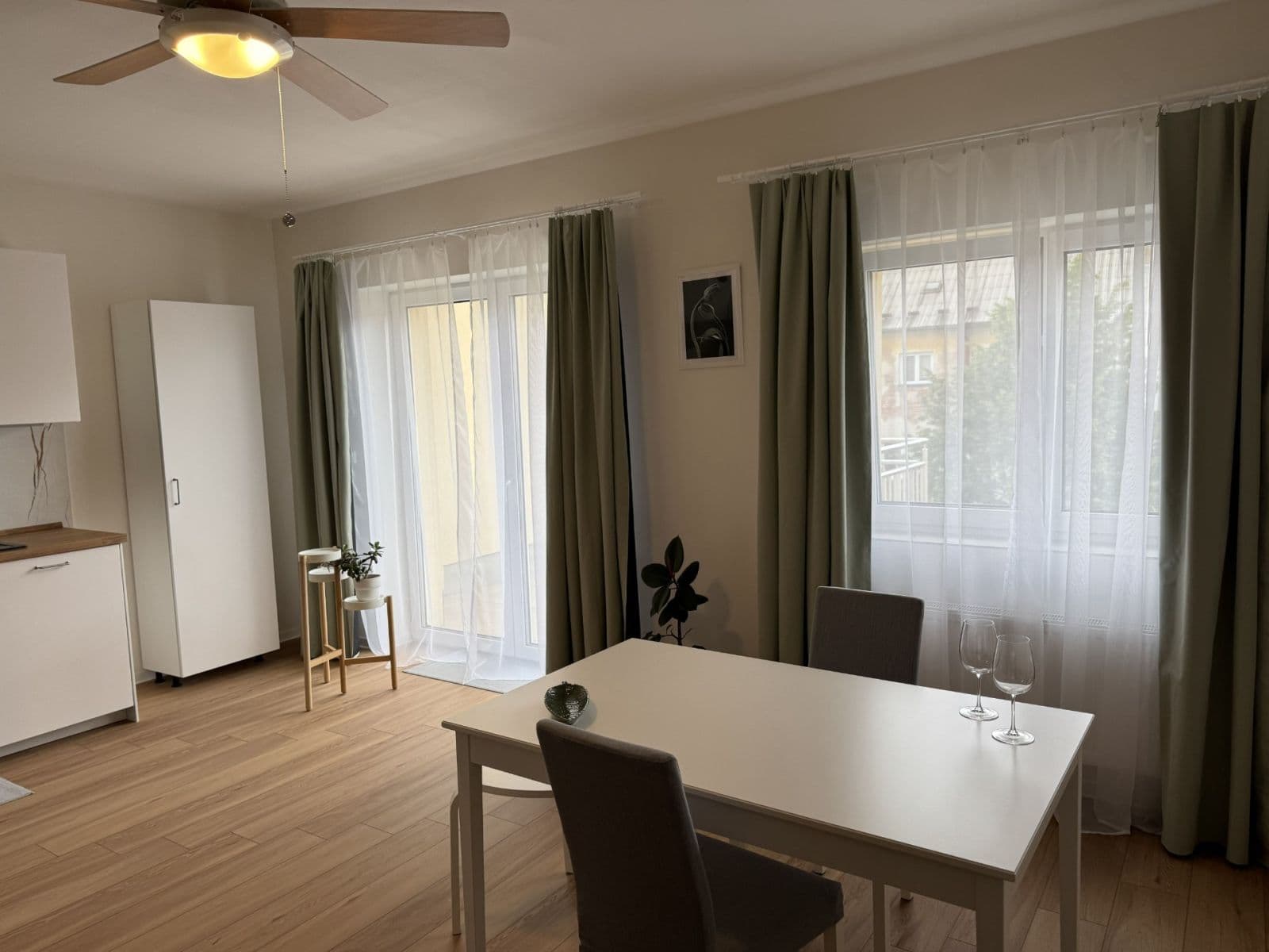 Prenájom bytu 2-izbový 88 m², Hřímalého, Plzeň, Plzeňský kraj Prenájom bytu 2-izbový 88 m², Hřímalého, Plzeň, Plzeňský kraj